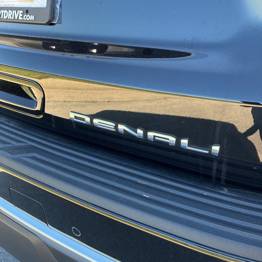 2024 GMC Yukon Denali