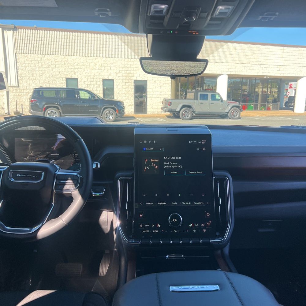 2025 GMC Yukon Denali