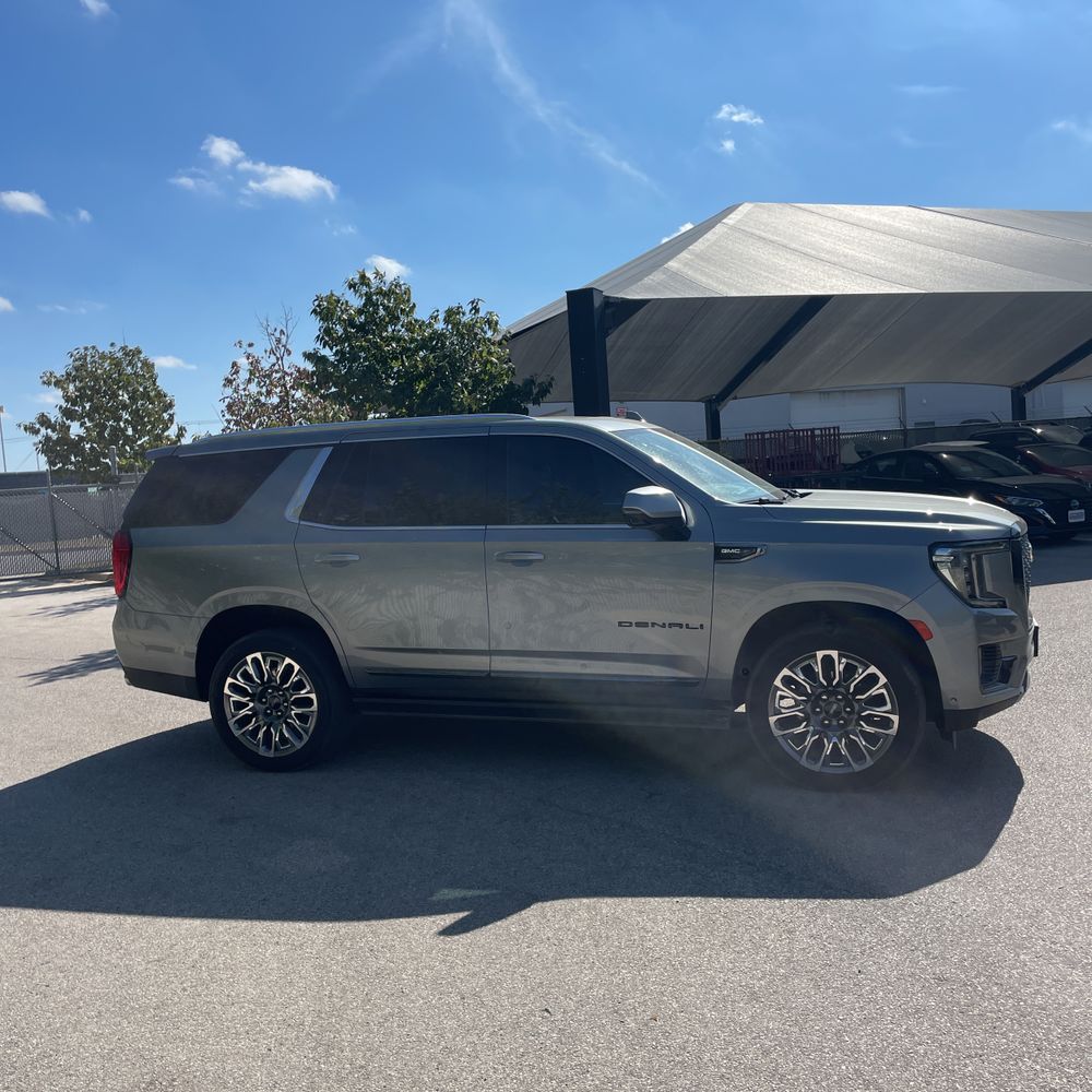 2023 GMC Yukon Denali Ultimate