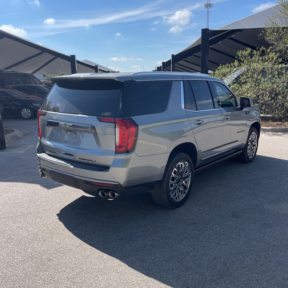2023 GMC Yukon Denali Ultimate