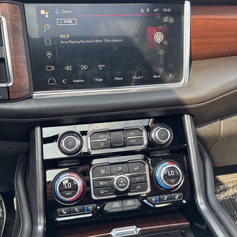 2023 GMC Yukon Denali Ultimate