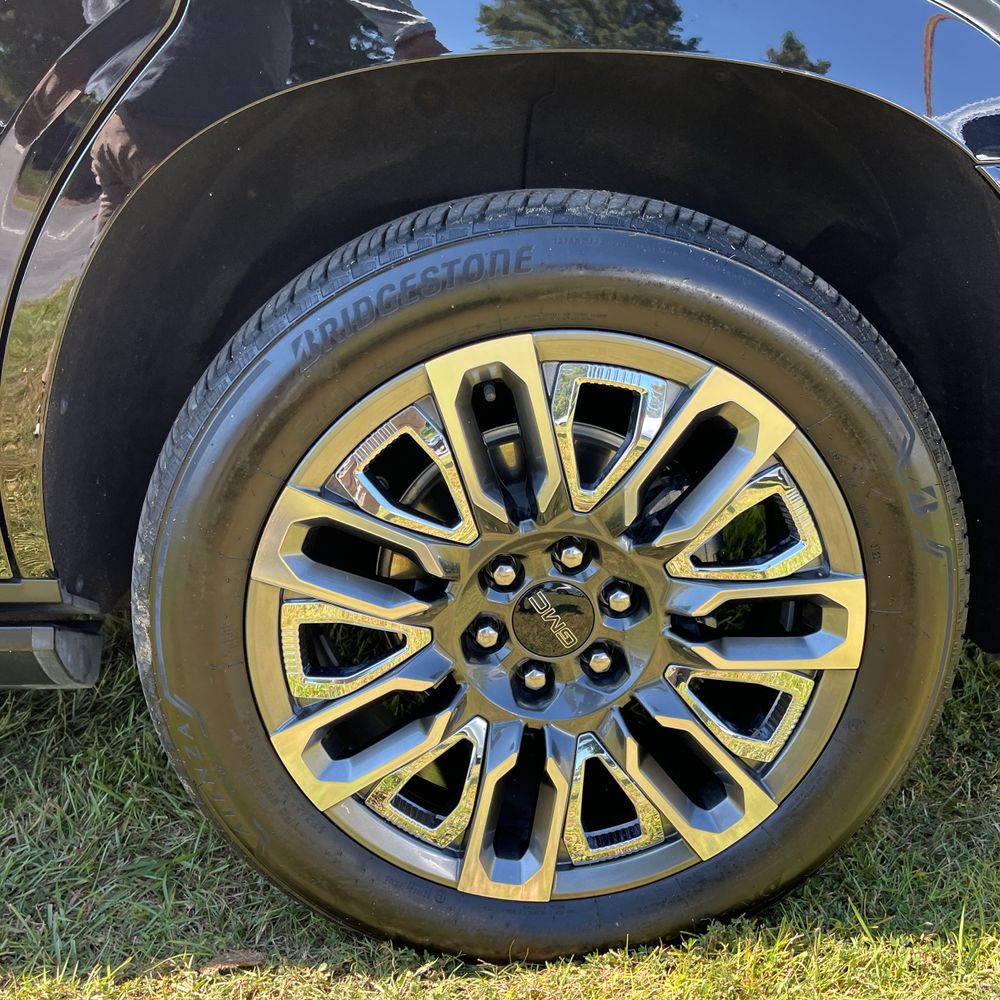 2023 GMC Yukon Denali Ultimate