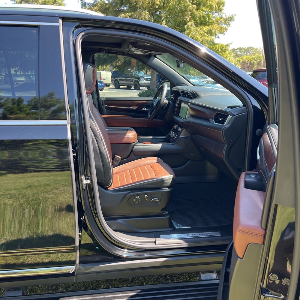 2023 GMC Yukon Denali Ultimate