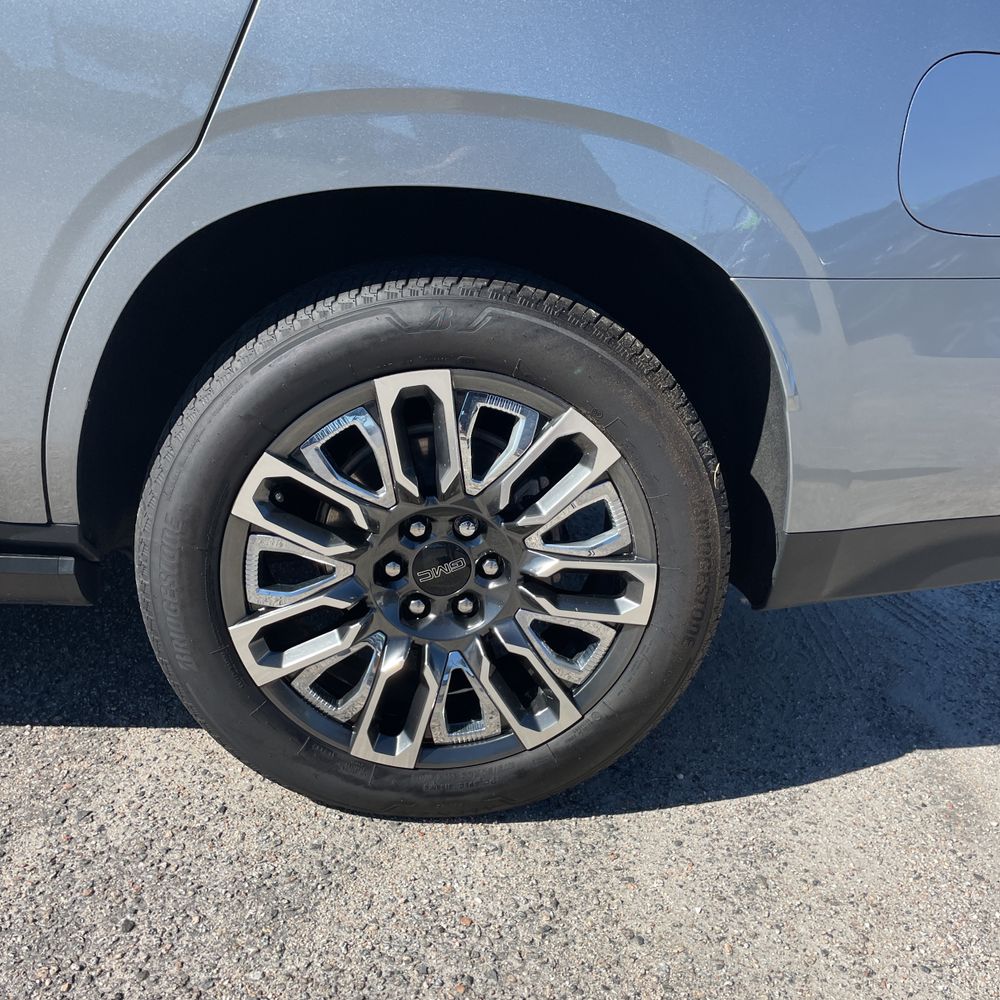2024 GMC Yukon Denali Ultimate