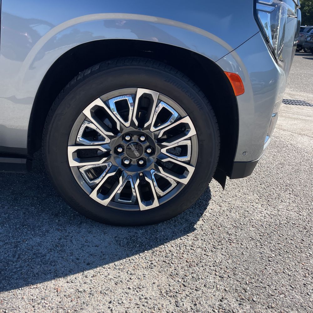 2024 GMC Yukon Denali Ultimate