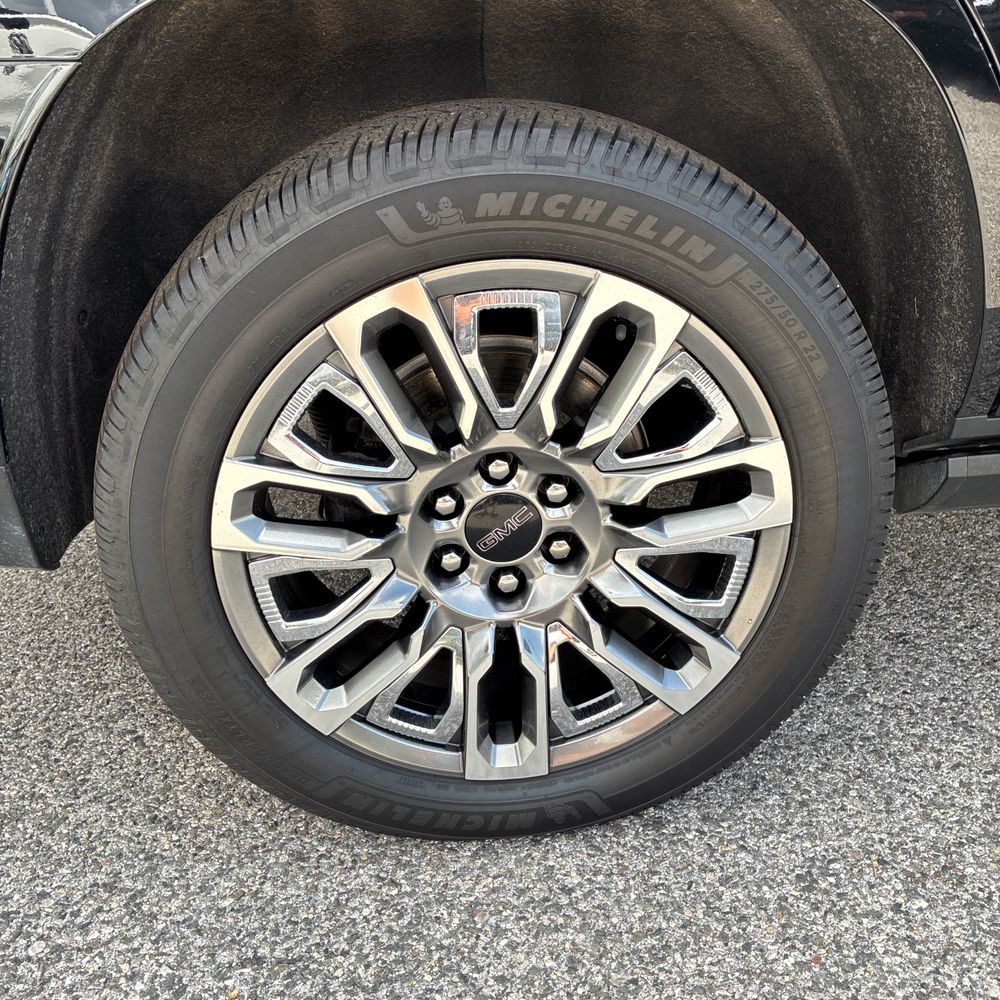 2023 GMC Yukon Denali Ultimate