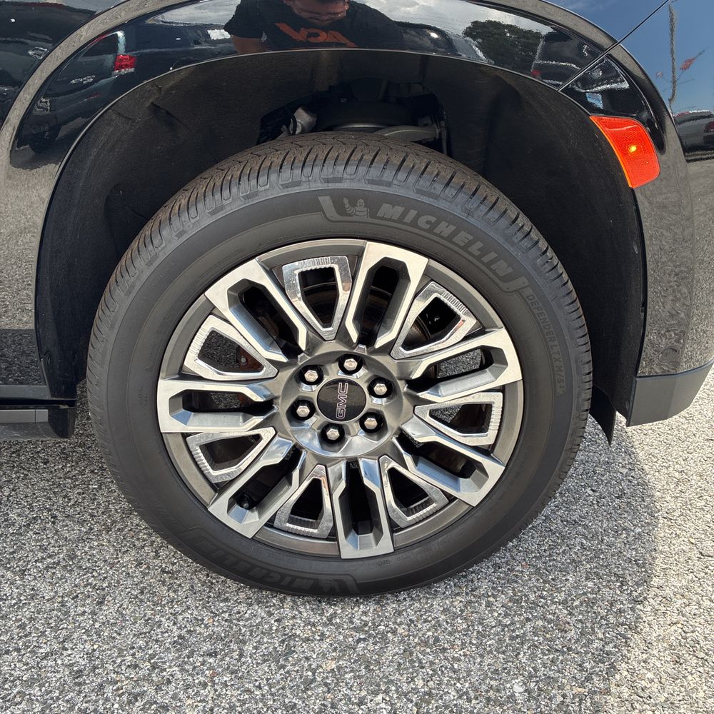 2023 GMC Yukon Denali Ultimate
