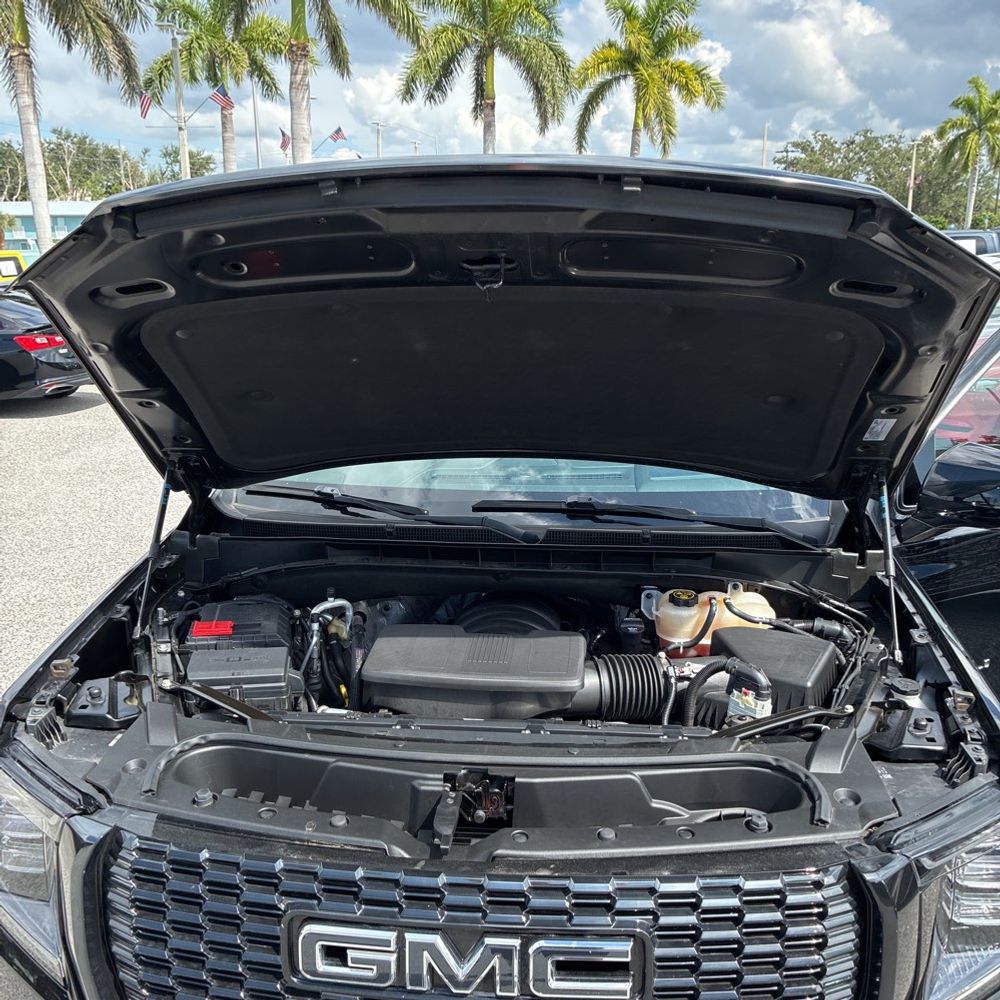 2023 GMC Yukon Denali Ultimate