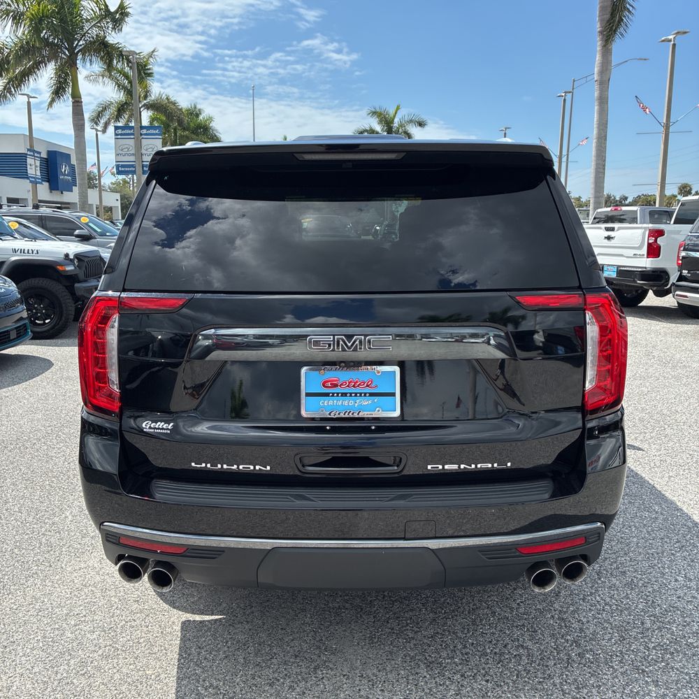 2023 GMC Yukon Denali Ultimate