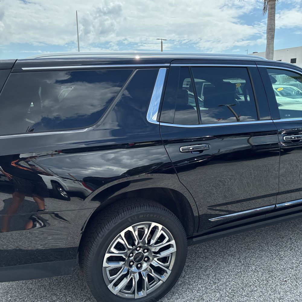 2023 GMC Yukon Denali Ultimate