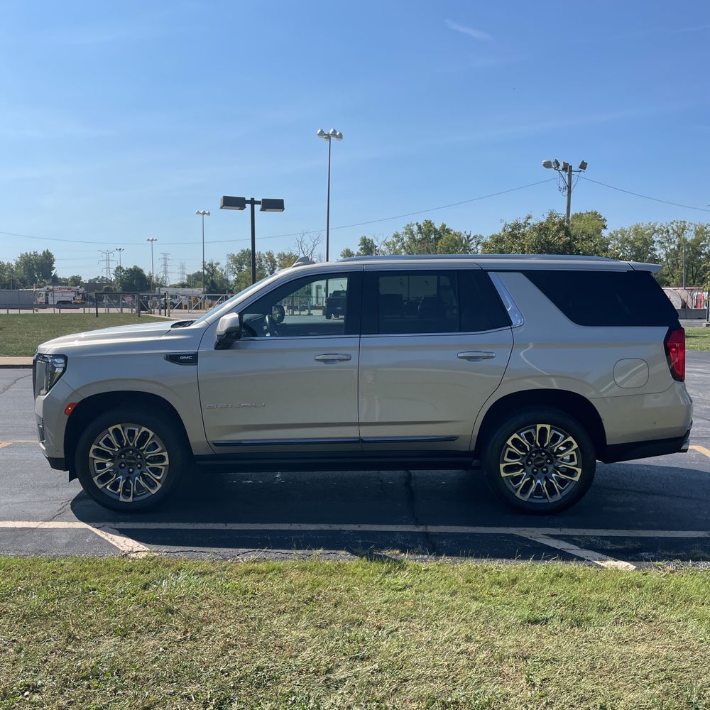 2023 GMC Yukon Denali Ultimate