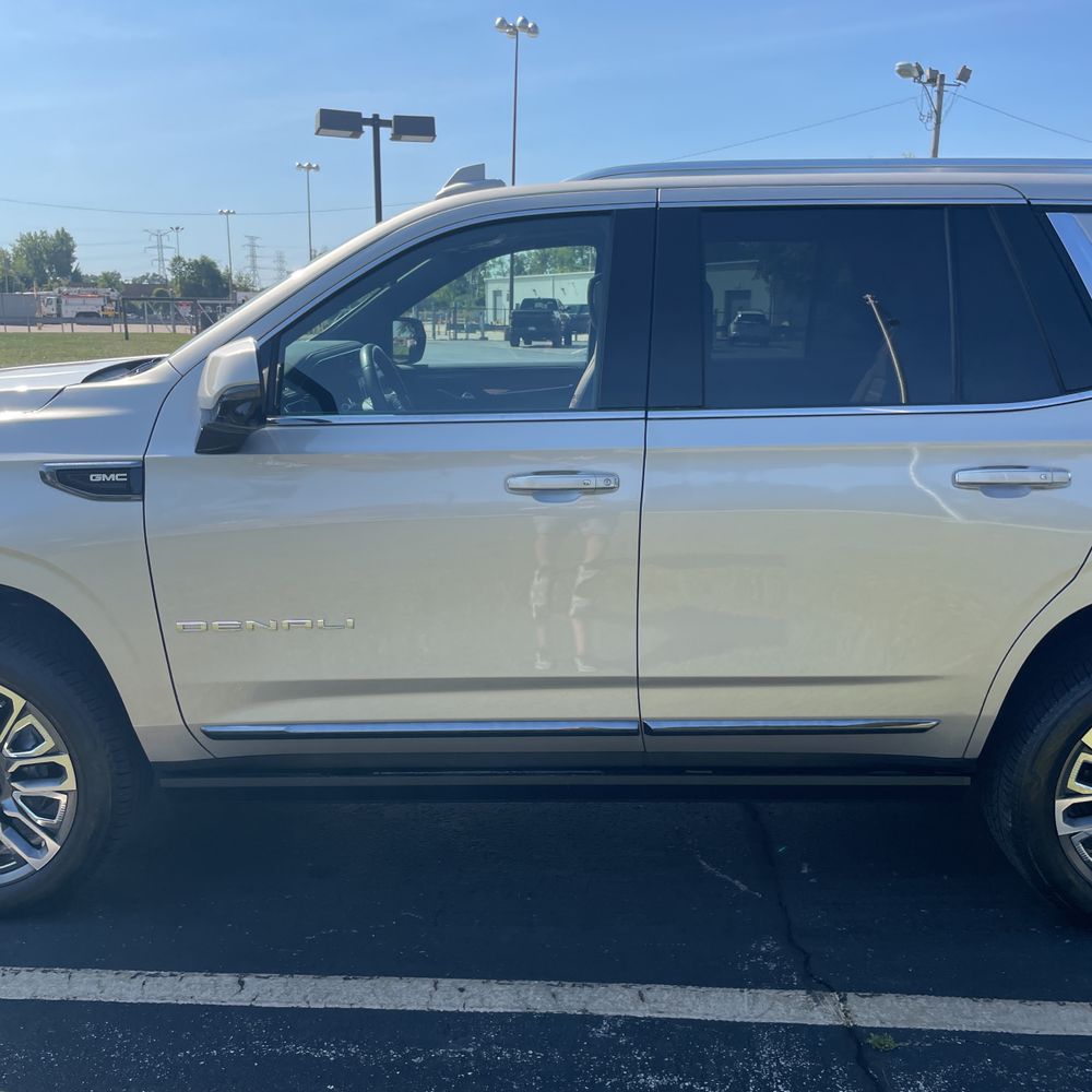 2023 GMC Yukon Denali Ultimate
