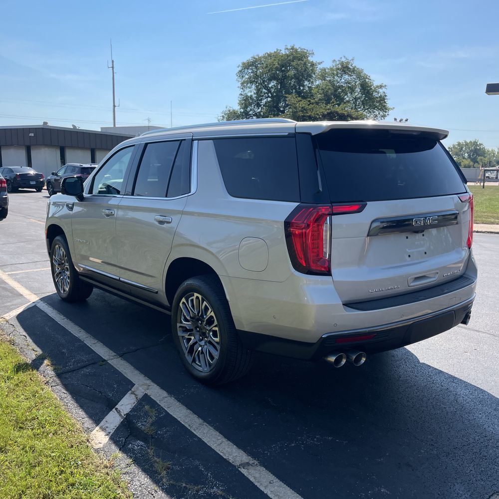 2023 GMC Yukon Denali Ultimate