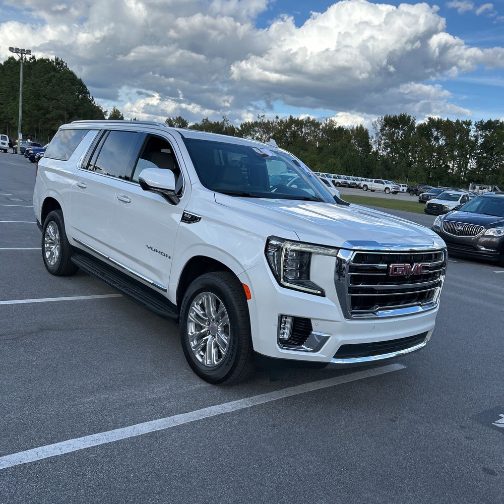 2022 GMC Yukon XL SLT