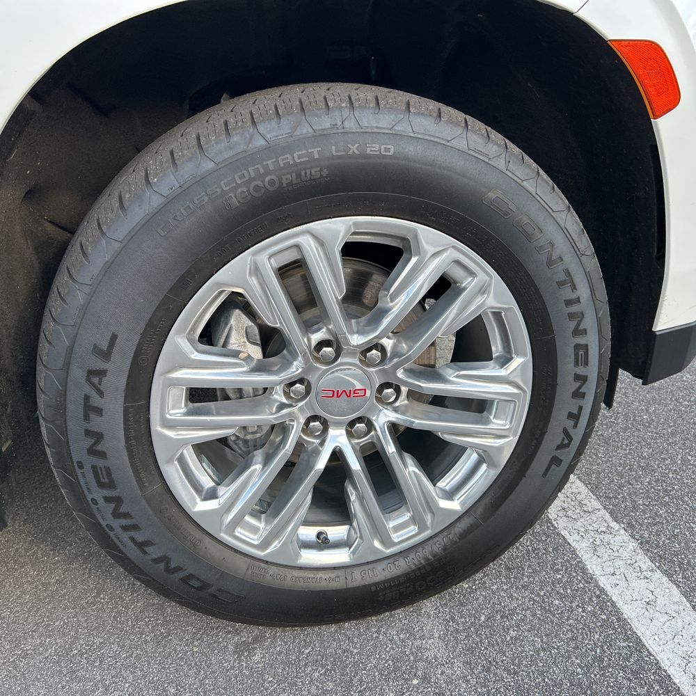 2022 GMC Yukon XL SLT
