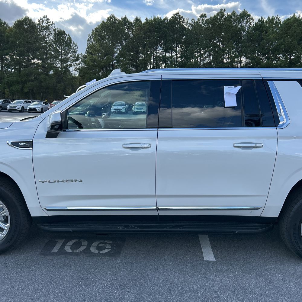 2022 GMC Yukon XL SLT