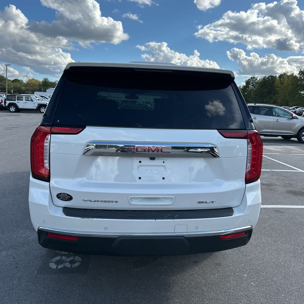 2022 GMC Yukon XL SLT