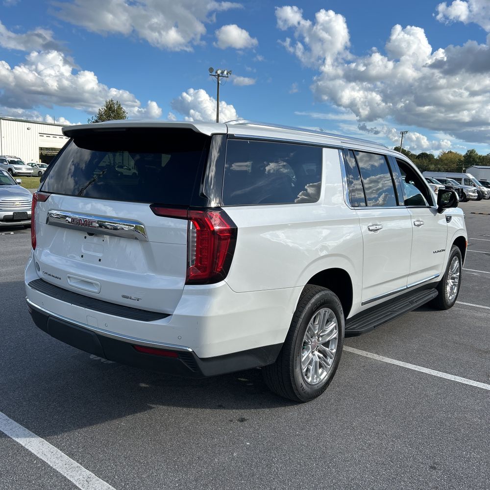 2022 GMC Yukon XL SLT
