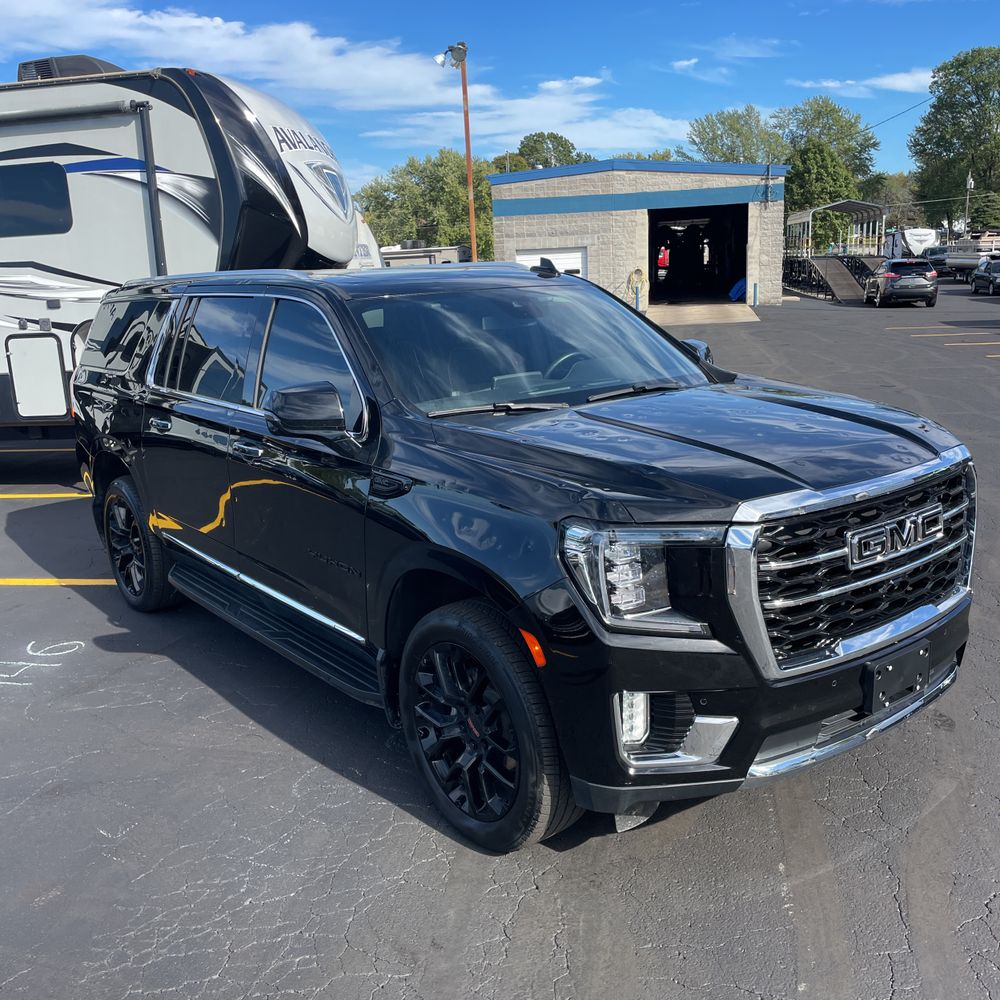 2024 GMC Yukon XL SLT