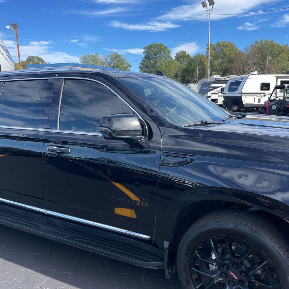 2024 GMC Yukon XL SLT
