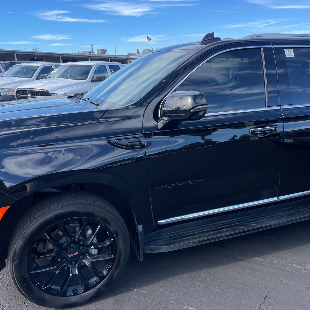 2024 GMC Yukon XL SLT