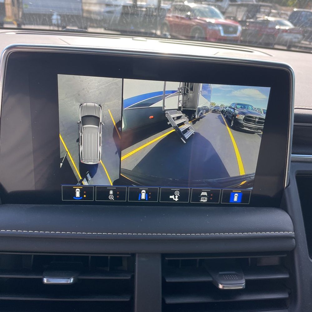 2024 GMC Yukon XL SLT