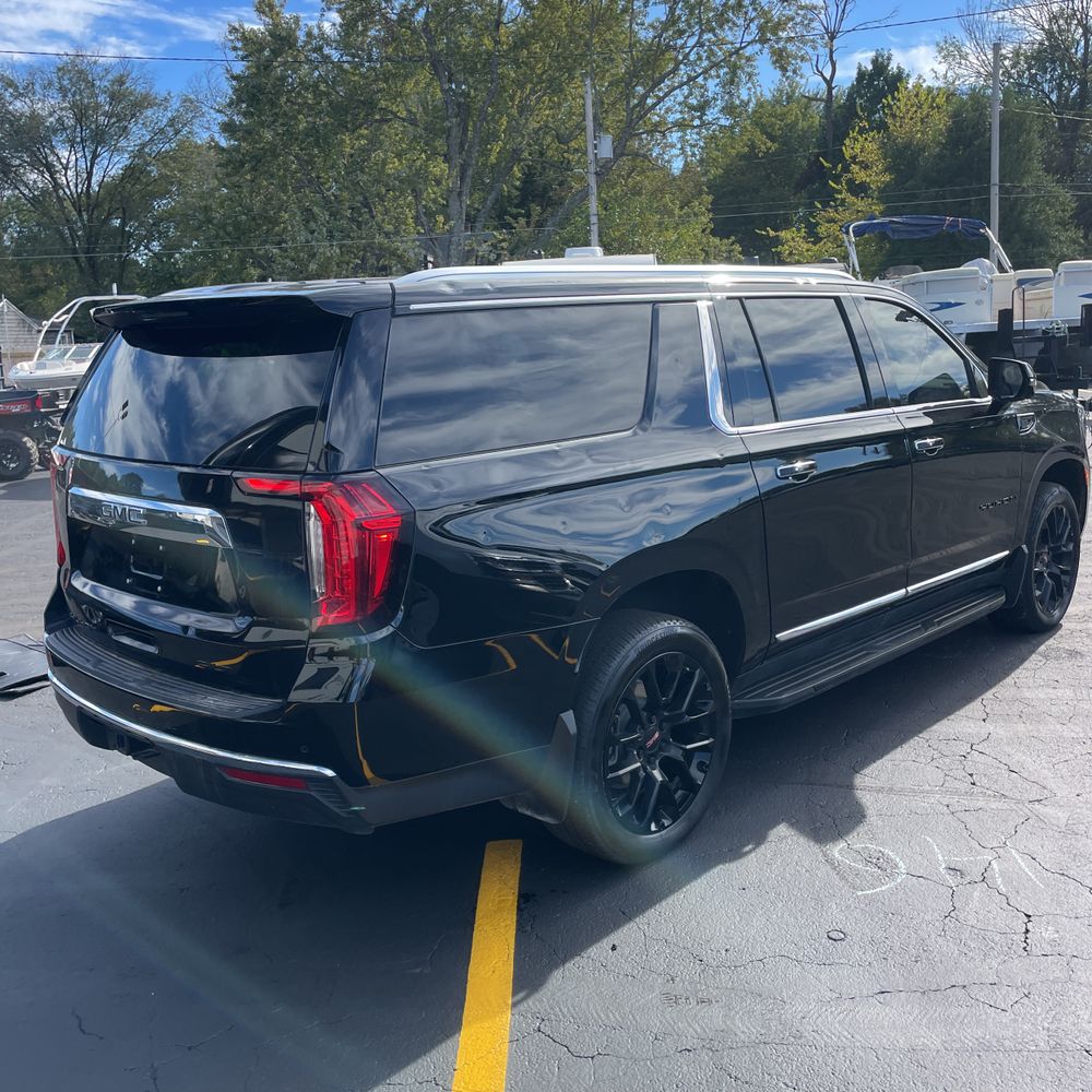 2024 GMC Yukon XL SLT