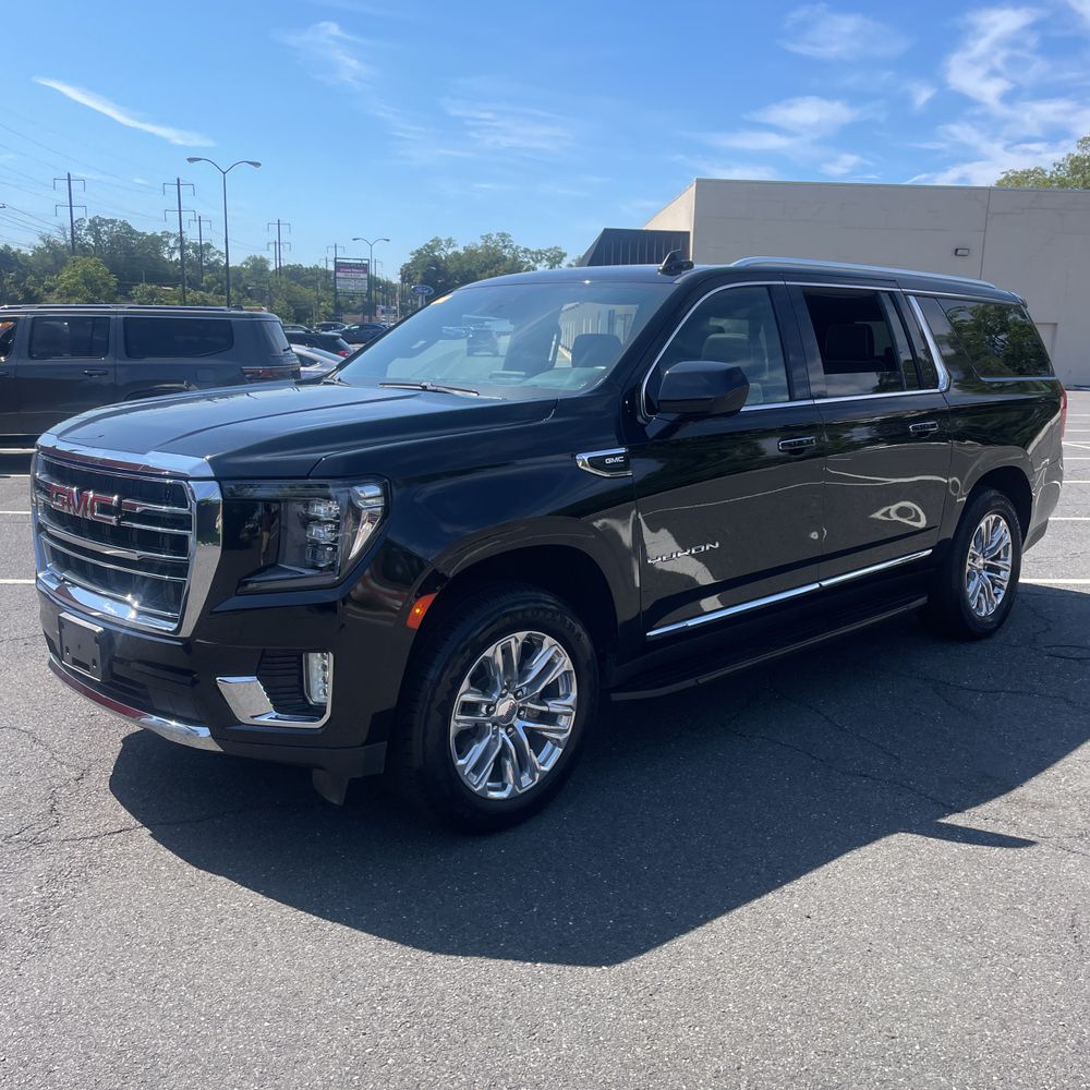 2023 GMC Yukon XL SLT