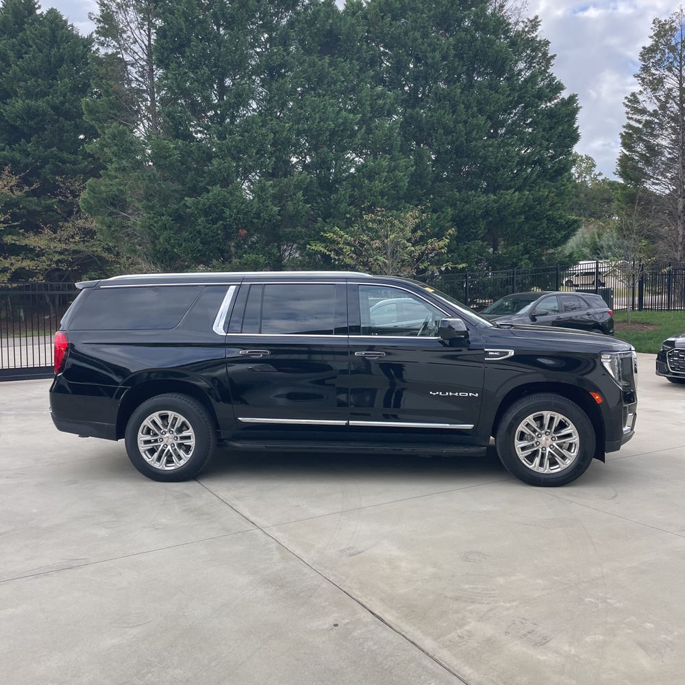 2023 GMC Yukon XL SLT