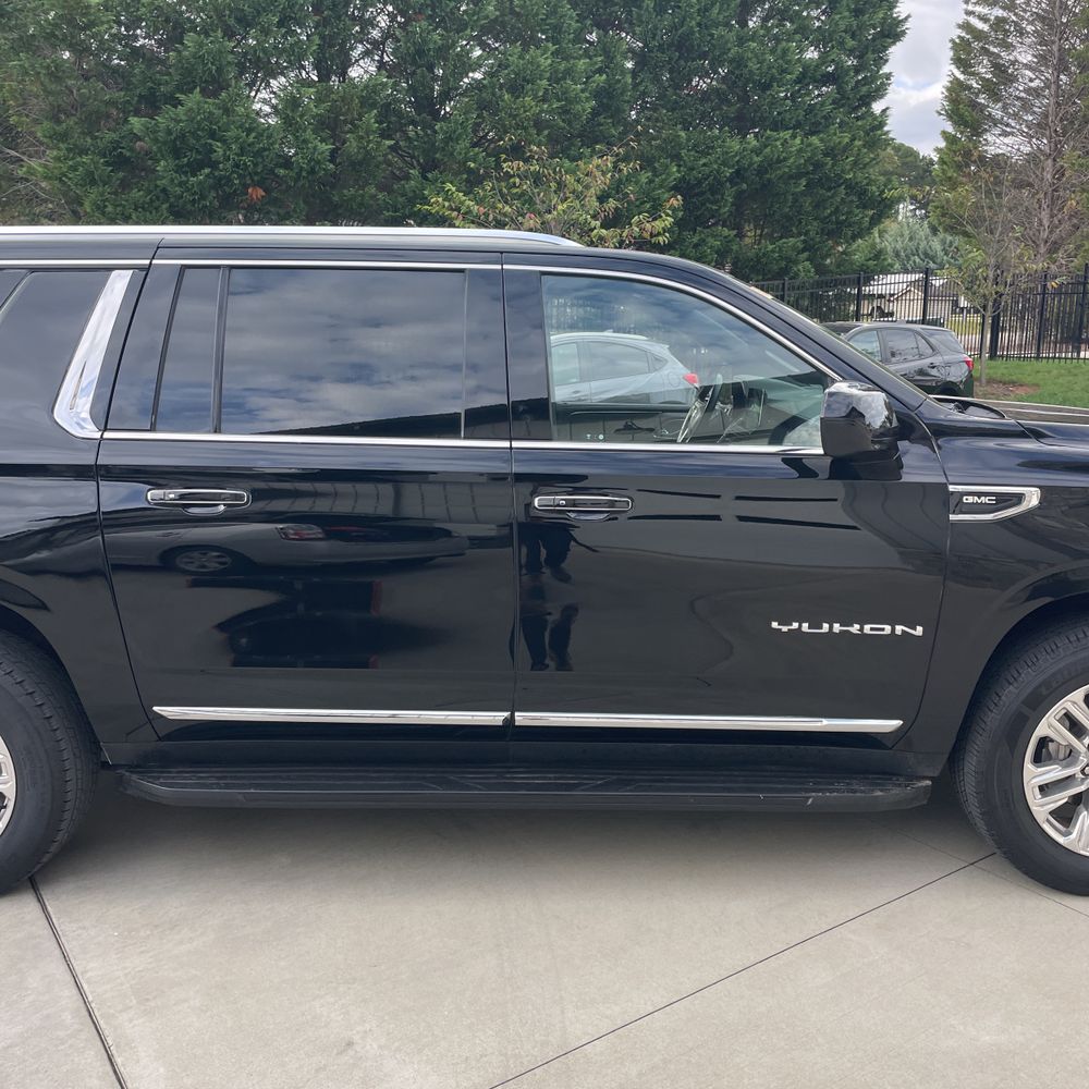 2023 GMC Yukon XL SLT