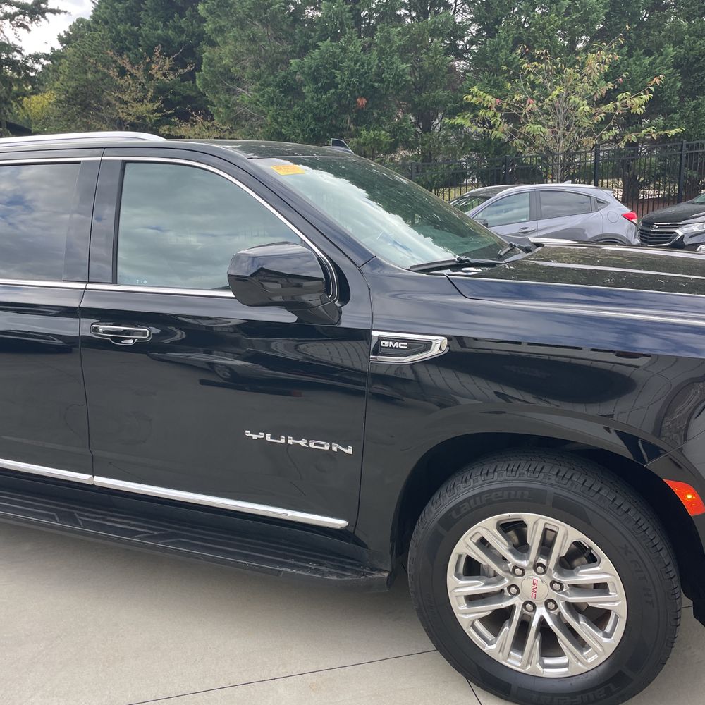 2023 GMC Yukon XL SLT