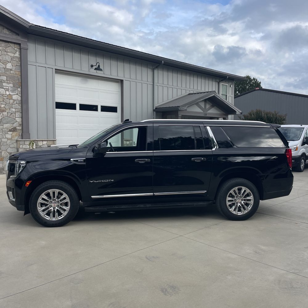 2023 GMC Yukon XL SLT