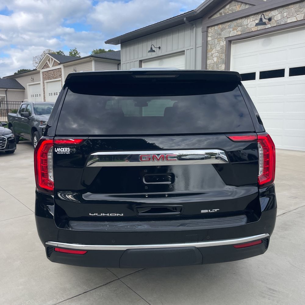 2023 GMC Yukon XL SLT