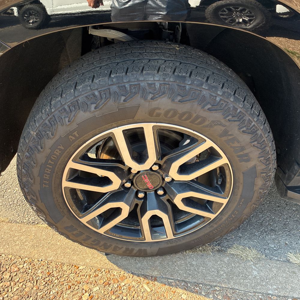 2024 GMC Yukon XL AT4