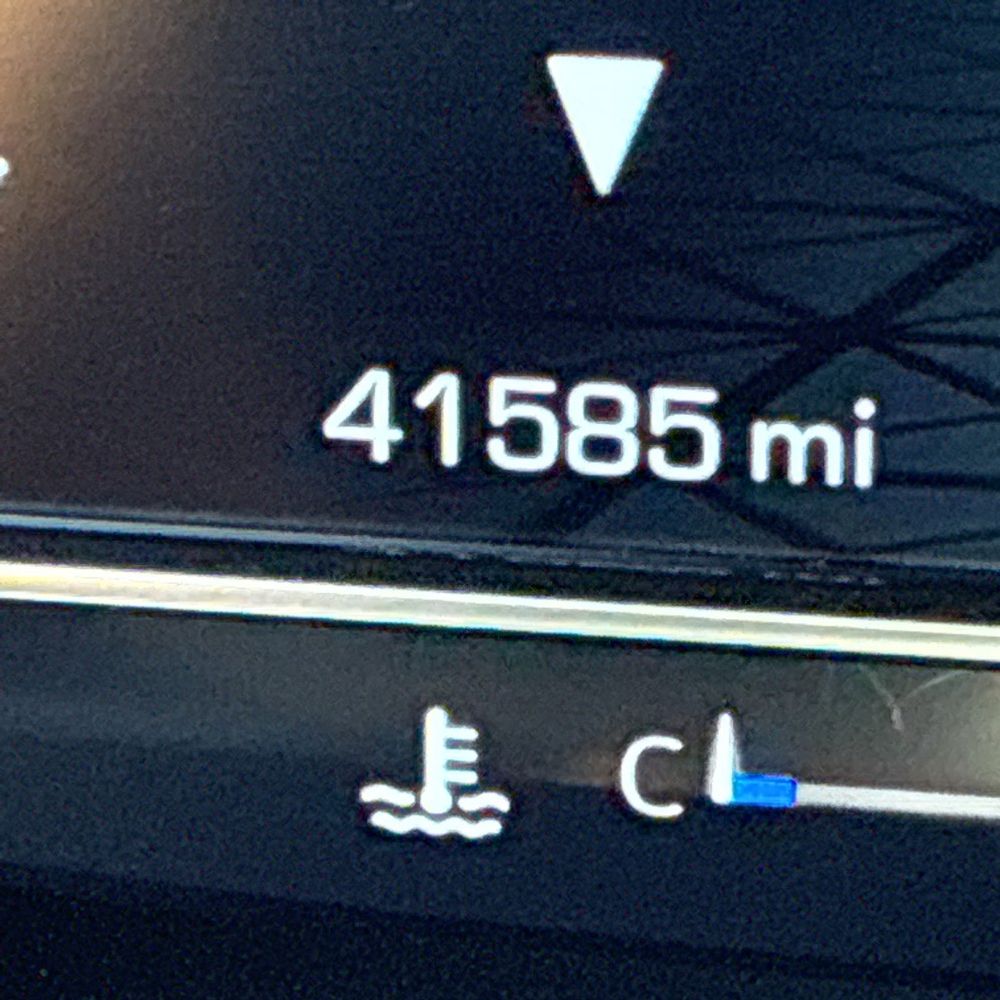 2024 GMC Yukon XL AT4