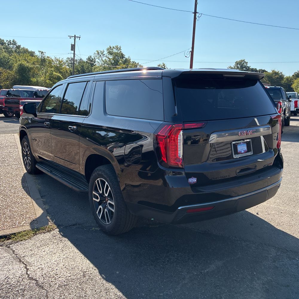 2024 GMC Yukon XL AT4
