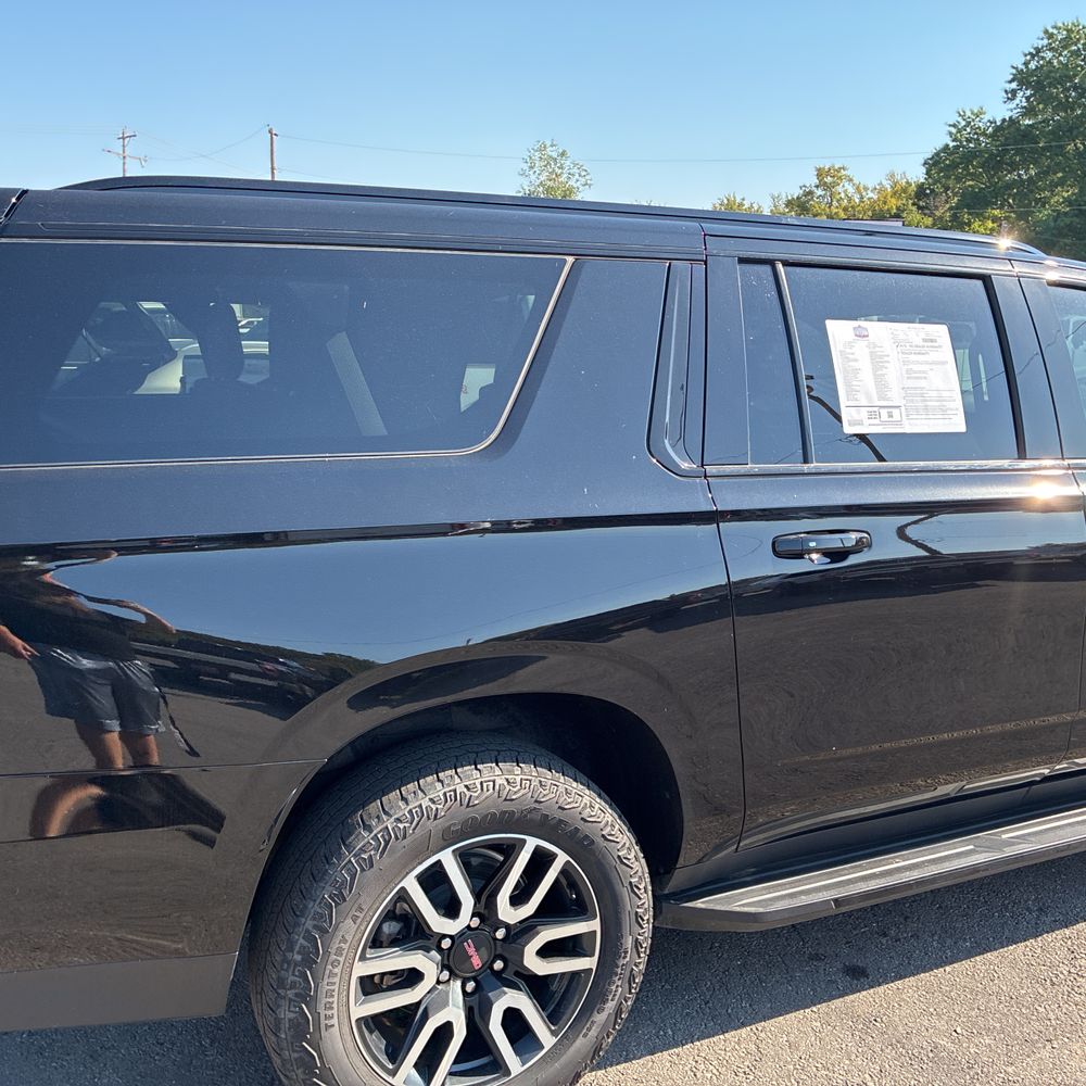 2024 GMC Yukon XL AT4