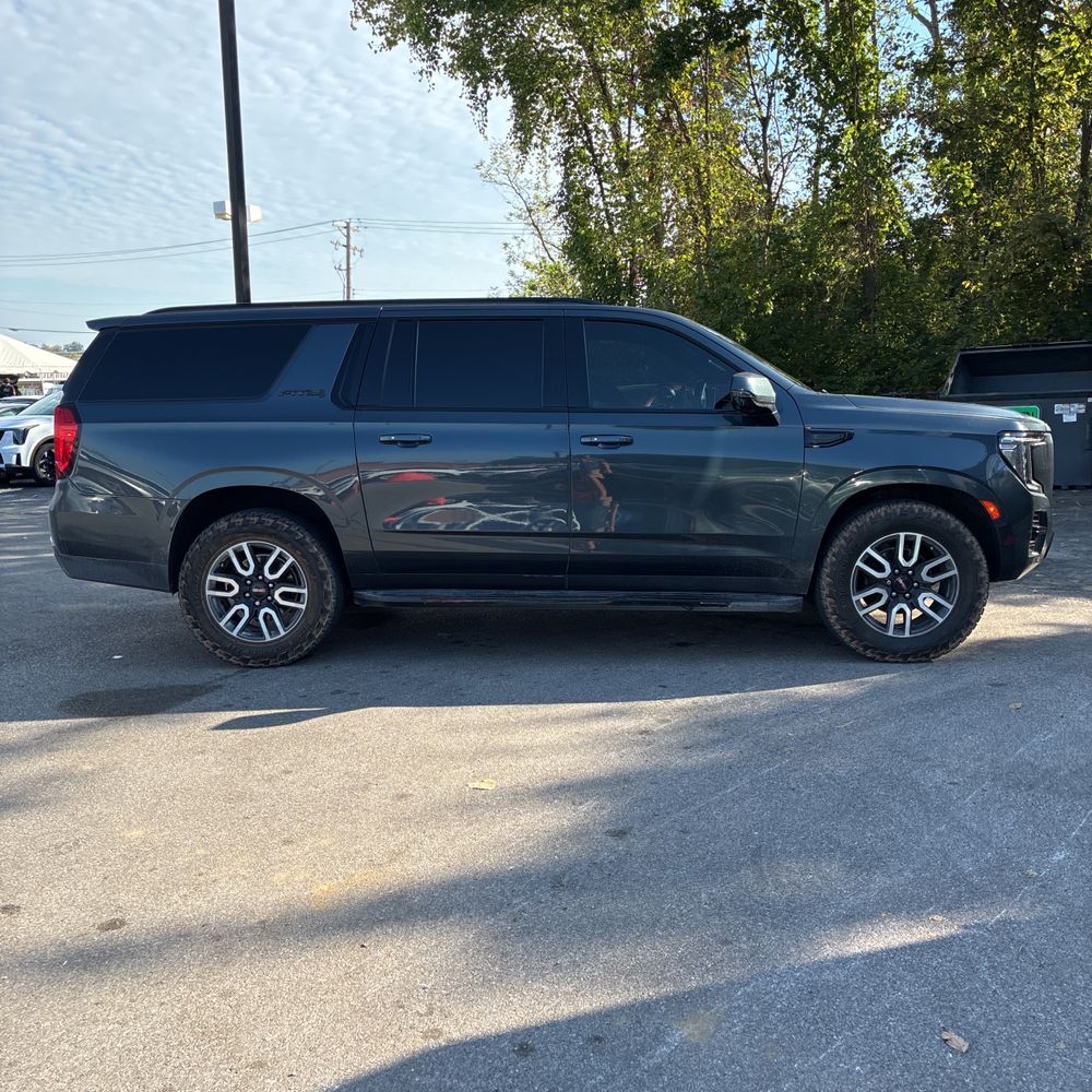 2021 GMC Yukon XL AT4