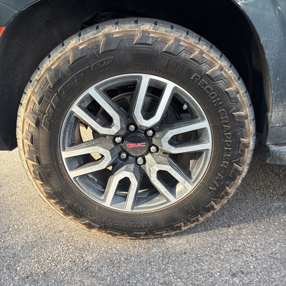 2021 GMC Yukon XL AT4