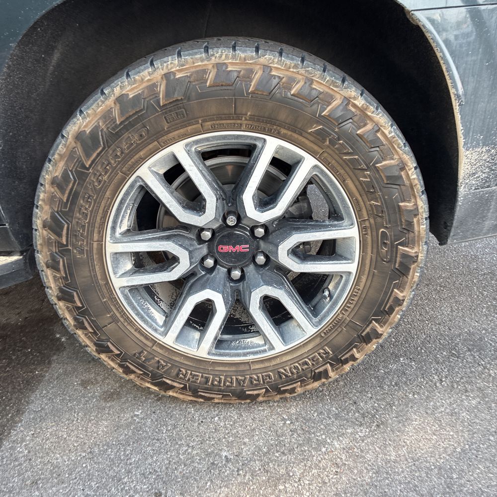 2021 GMC Yukon XL AT4