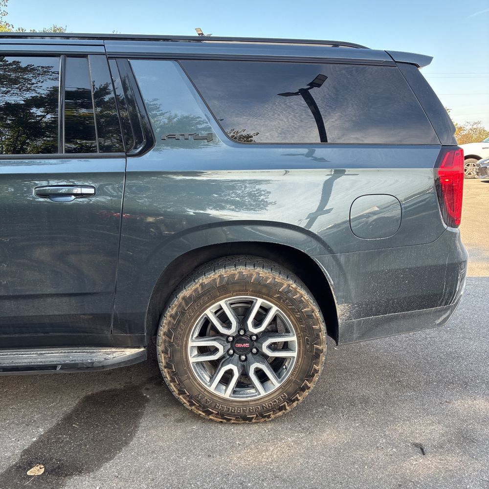 2021 GMC Yukon XL AT4