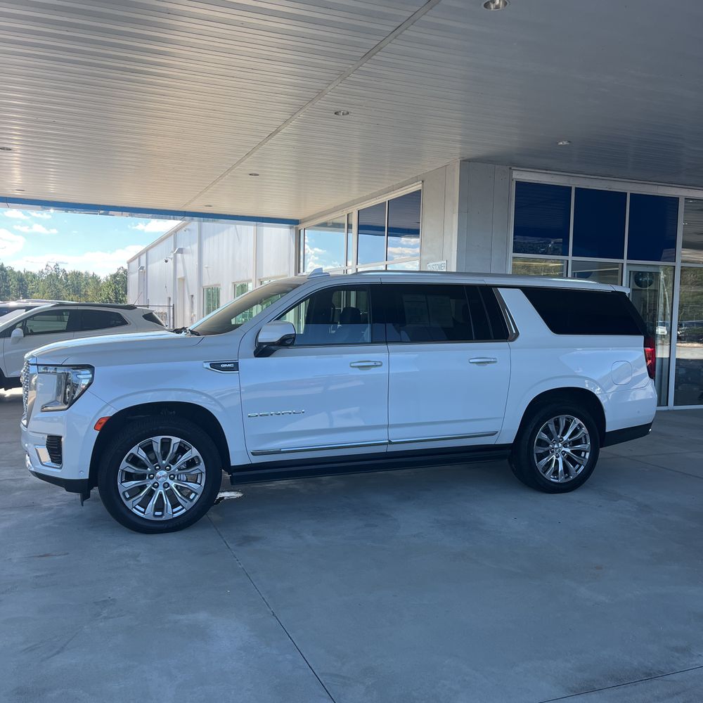 2023 GMC Yukon XL Denali