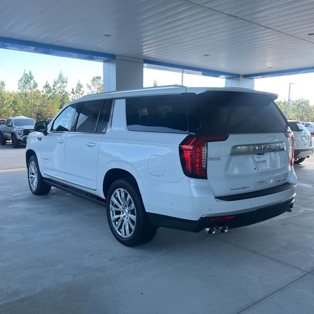 2023 GMC Yukon XL Denali