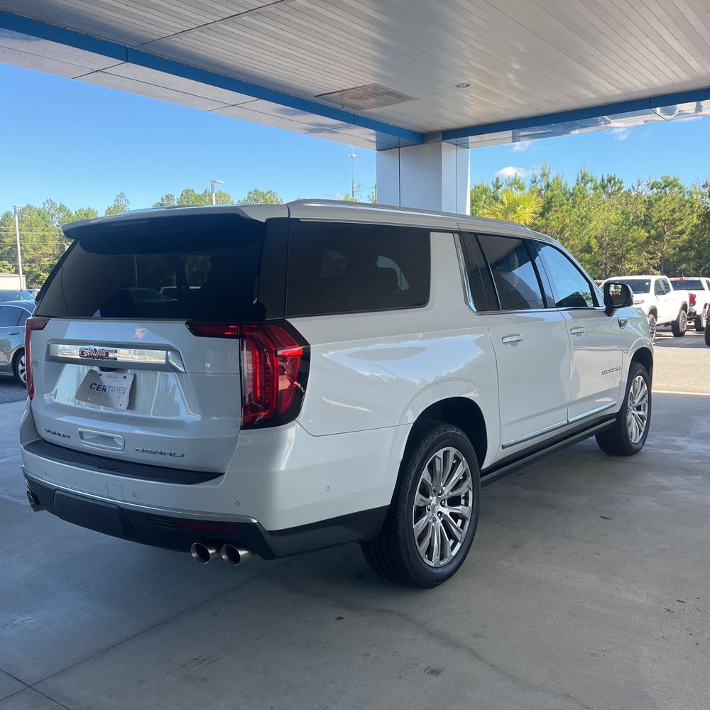 2023 GMC Yukon XL Denali