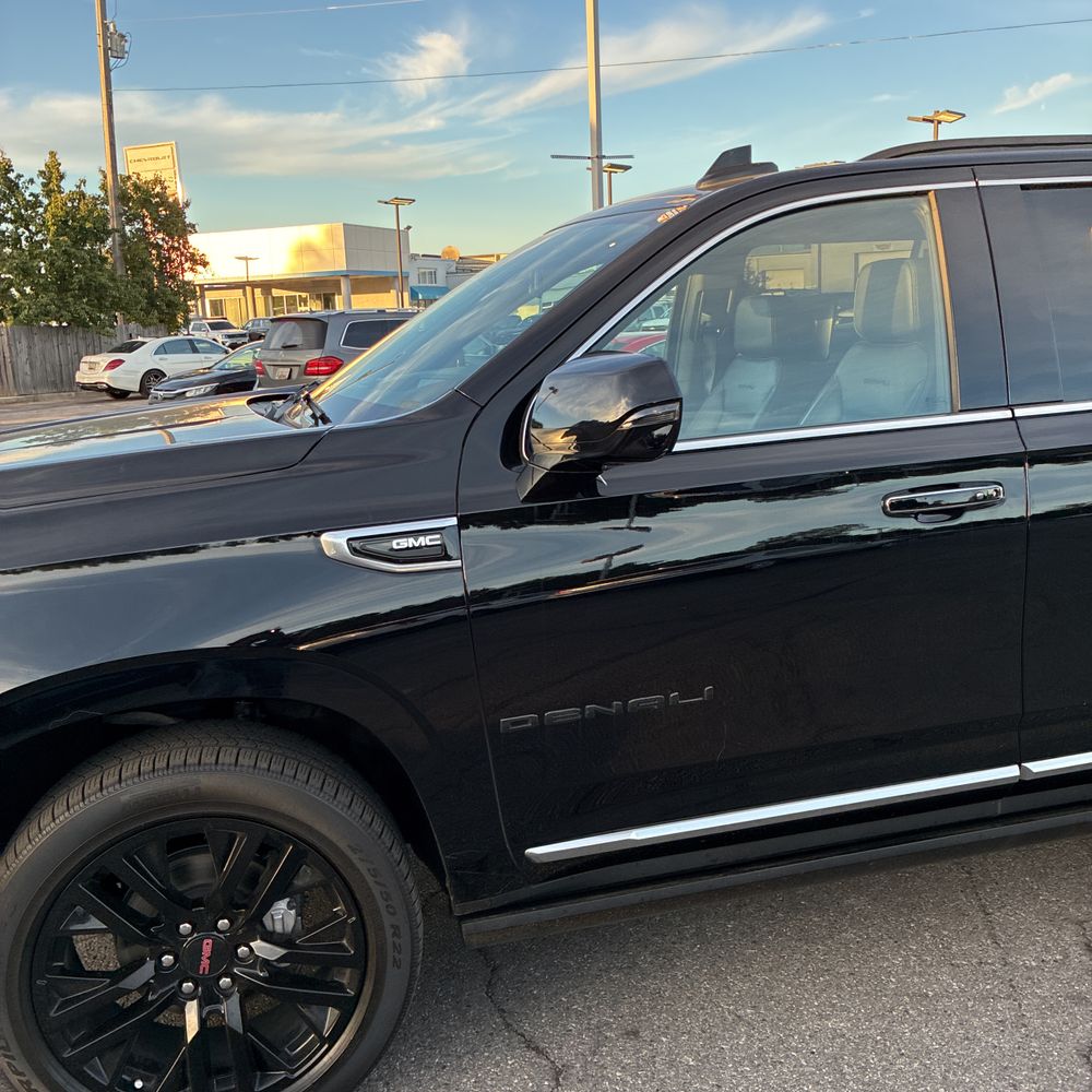 2023 GMC Yukon XL Denali