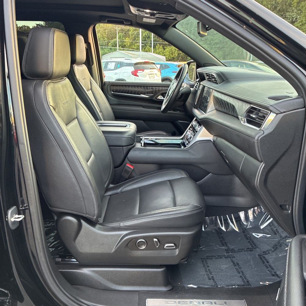 2023 GMC Yukon XL Denali