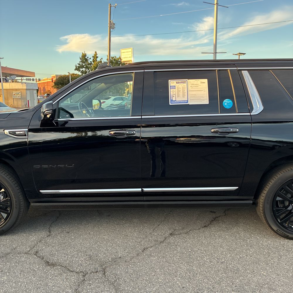 2023 GMC Yukon XL Denali