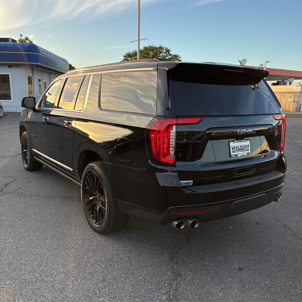 2023 GMC Yukon XL Denali