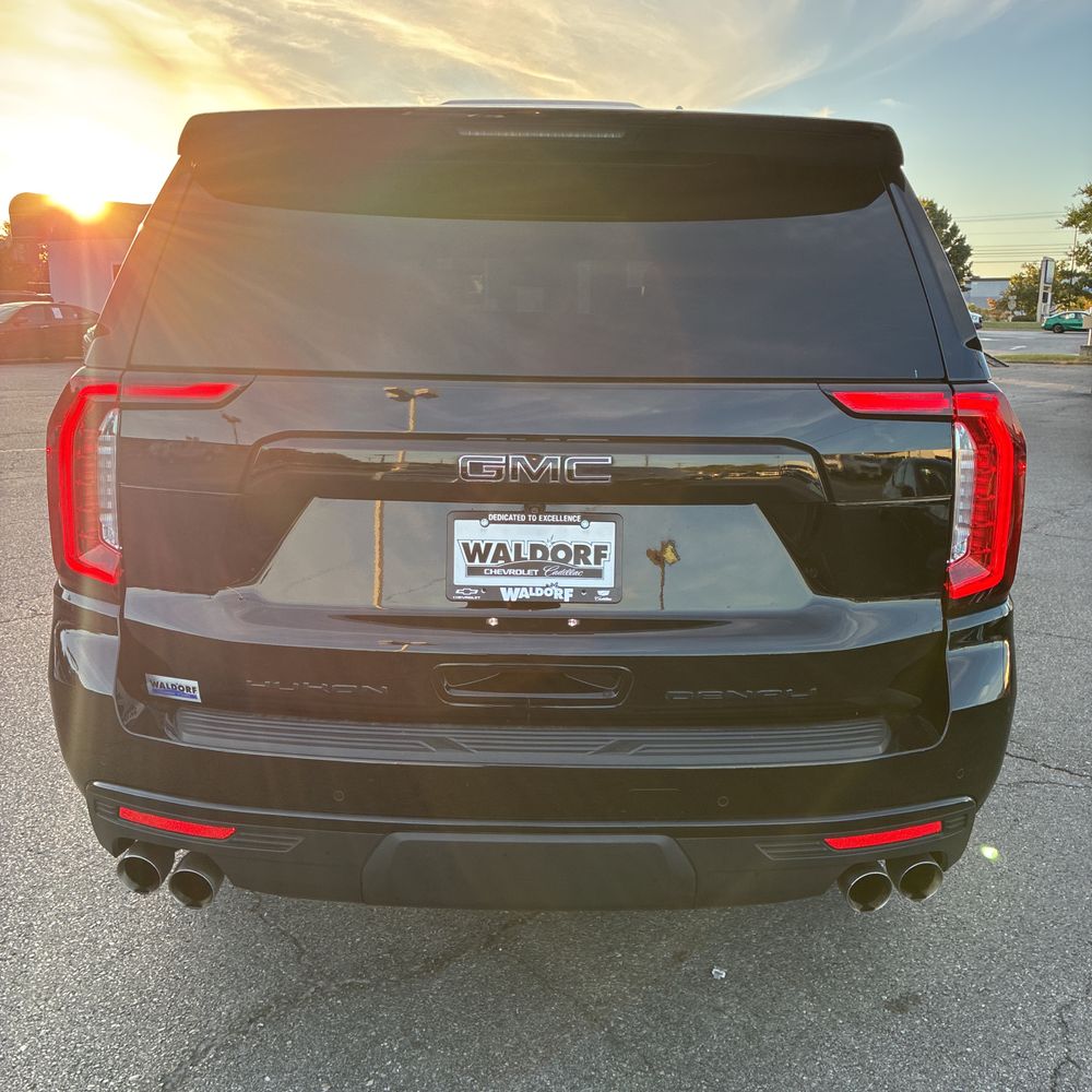 2023 GMC Yukon XL Denali