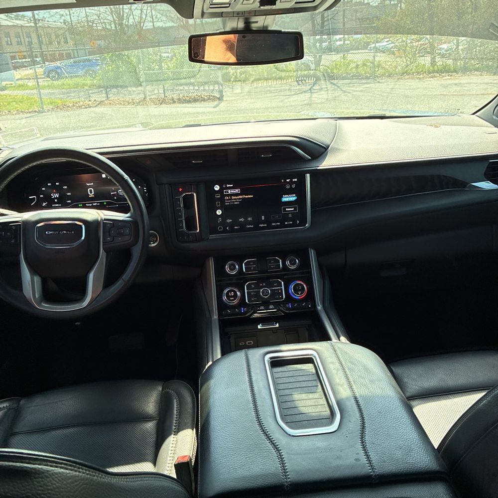2022 GMC Yukon XL Denali